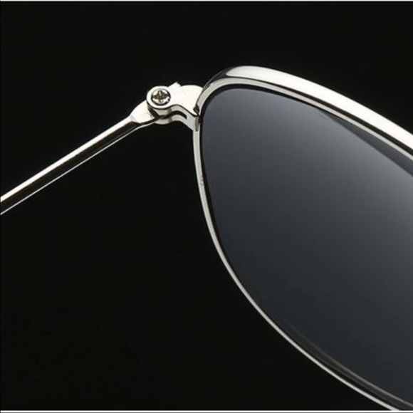 Aviator style sunglasses - Picture 3 of 5